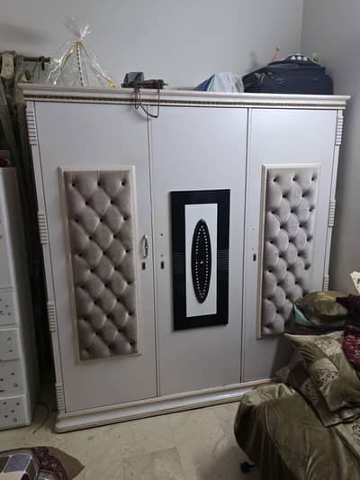 Dressing, wall drobe