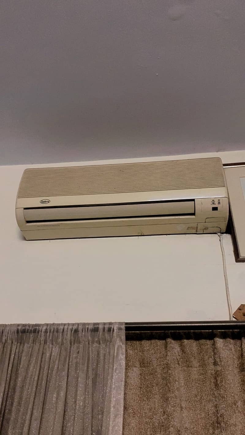 Split AC 0