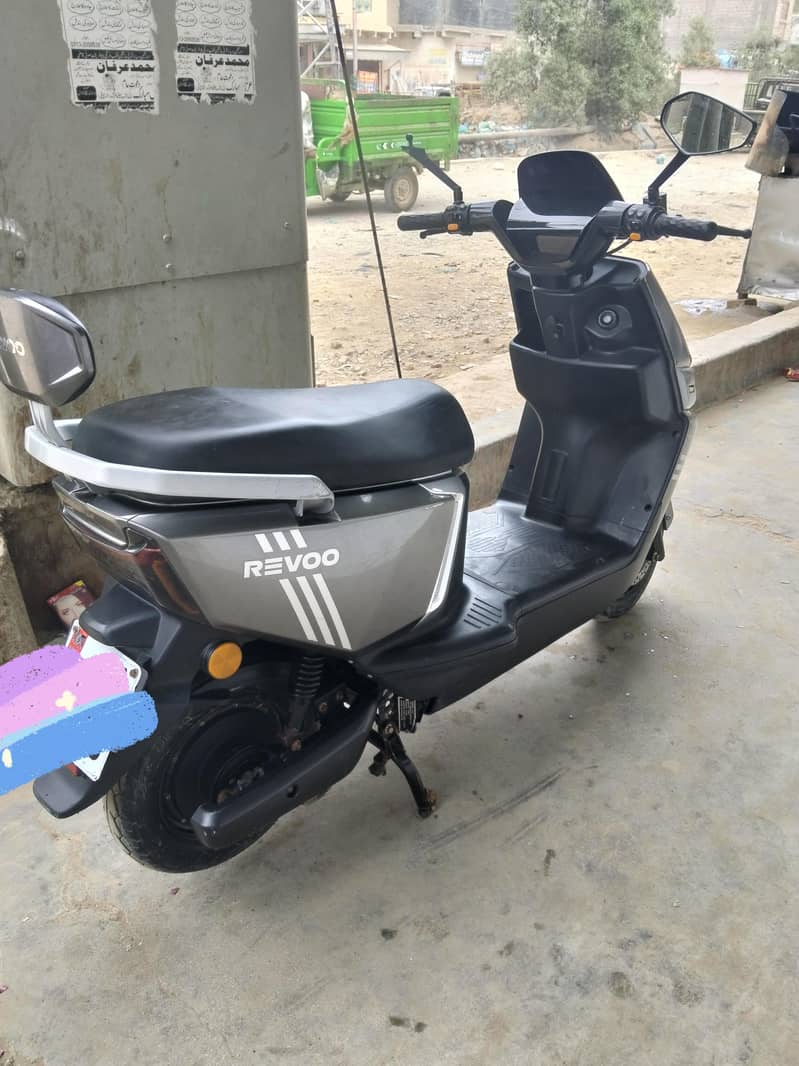 revoo A12 5