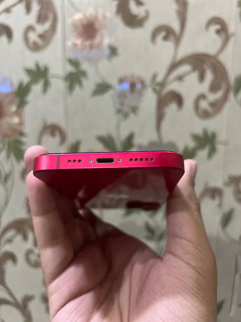 Apple iPhone 14 3