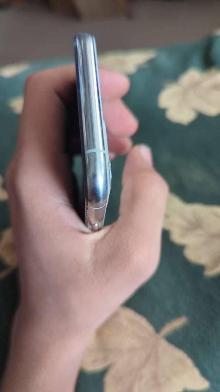 Apple iPhone 11 Pro 2