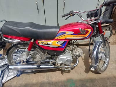 i m selling Honda cd70