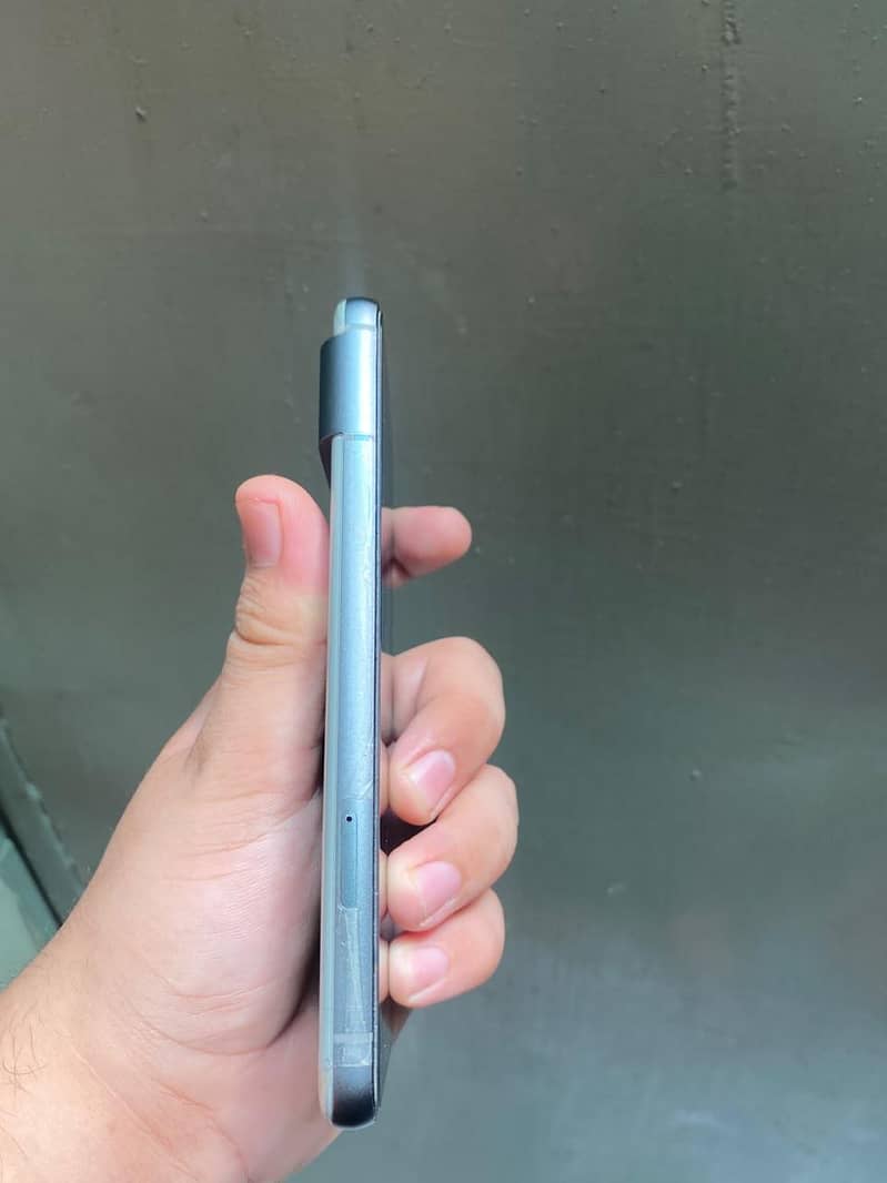 Google Pixel 8 2