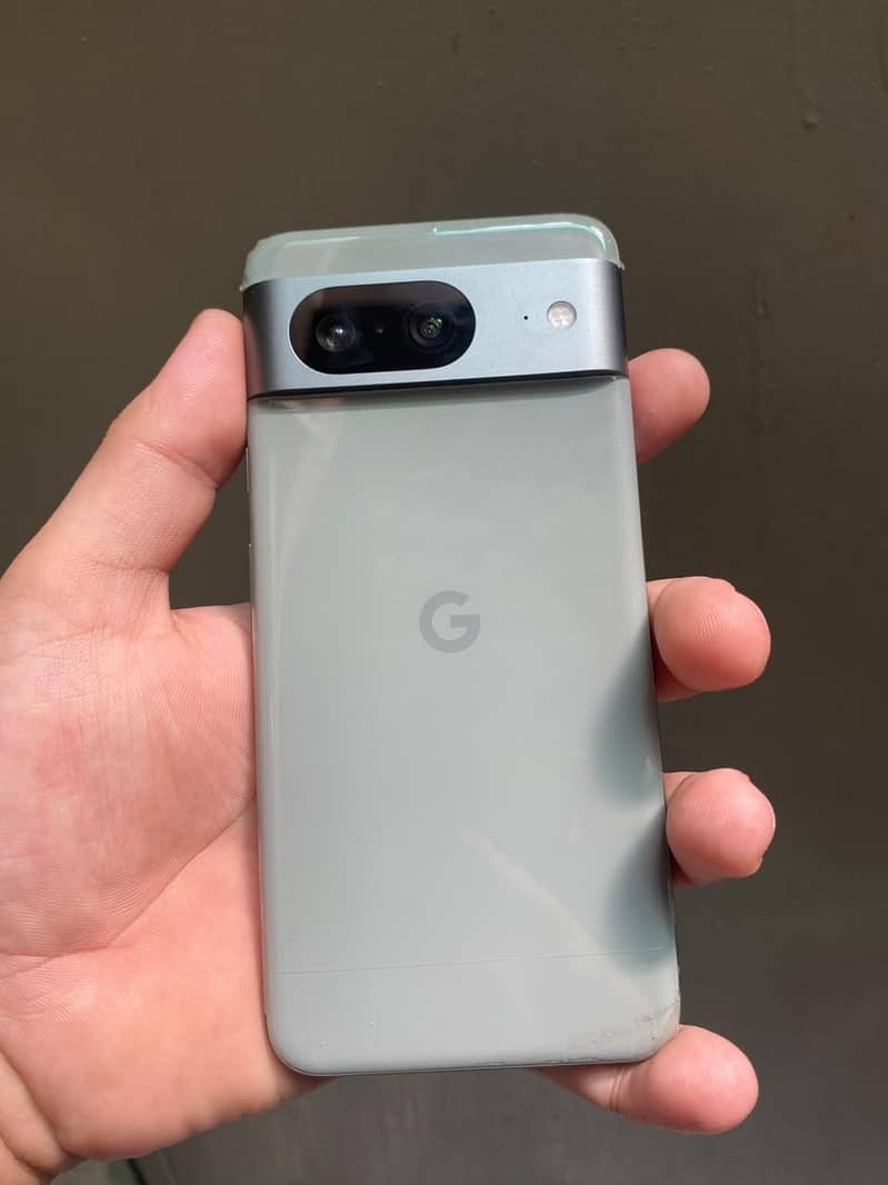 Google Pixel 8 5