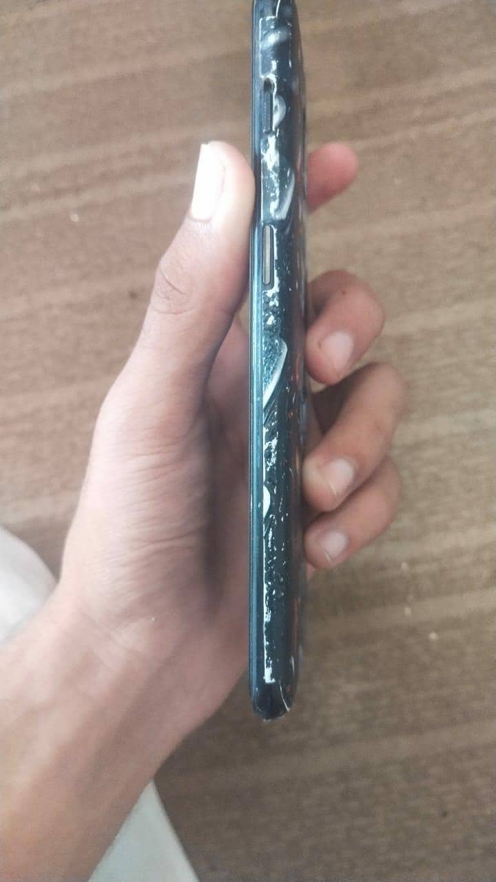 One Plus 6T 4