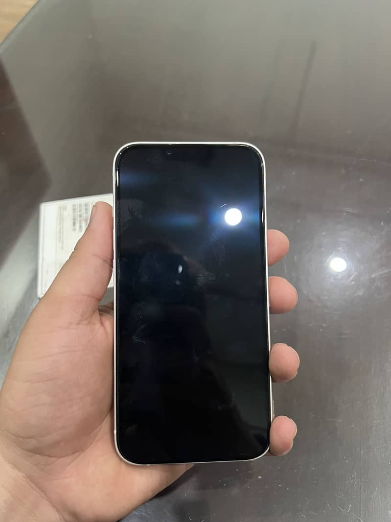 Apple iPhone 13 0