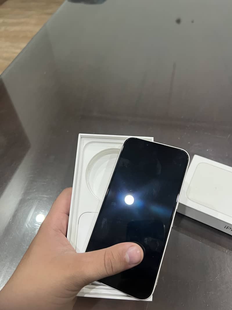 Apple iPhone 13 2