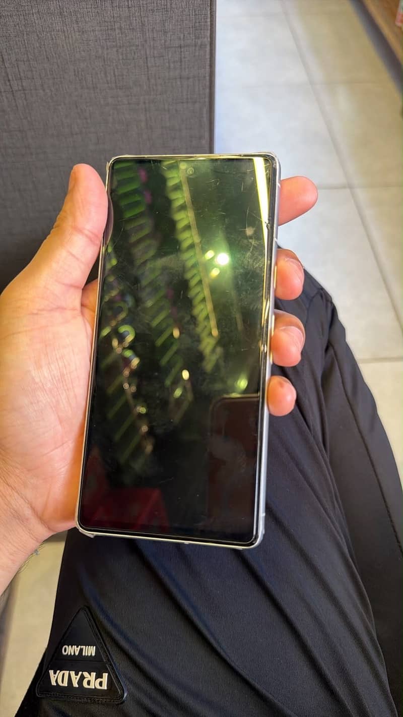 Google Pixel 7 4