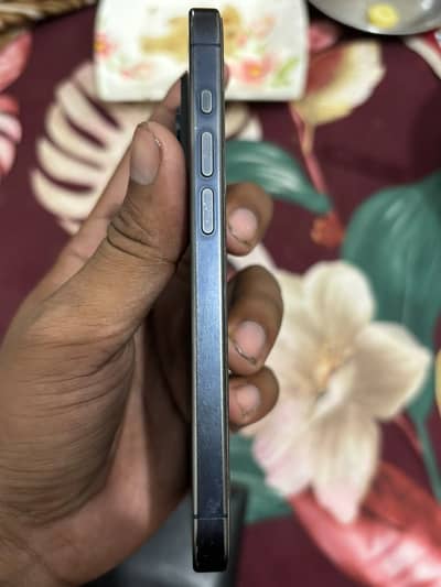 iPhone 15 pro jv