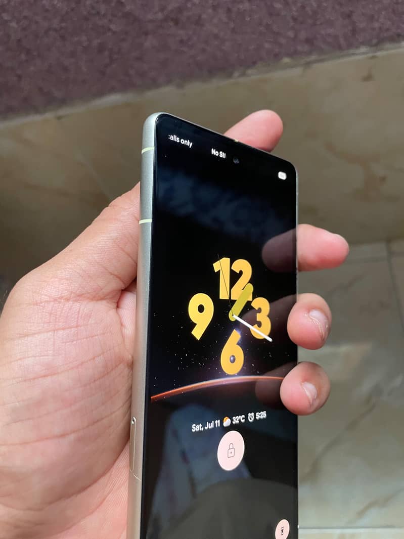 Google Pixel 7 4
