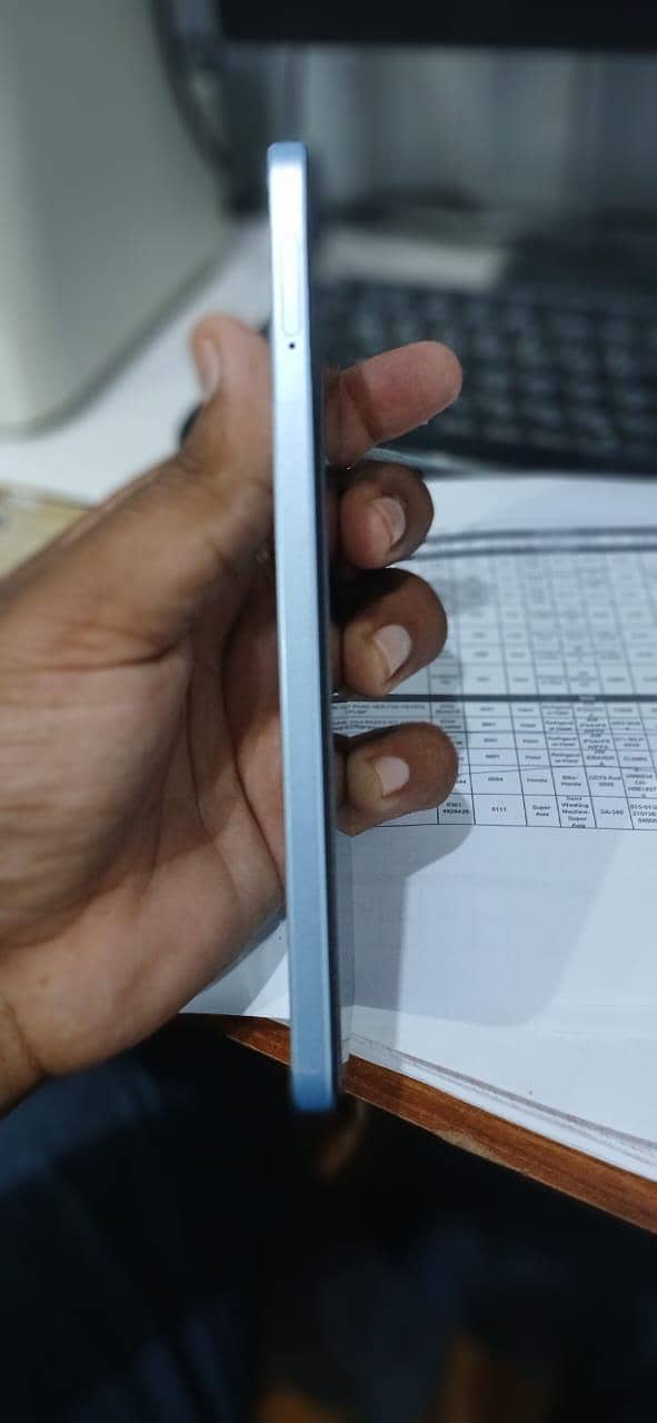 OPPO A60 1