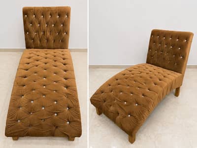 Luxury velvet chaise lounge/ tufted lounge chair