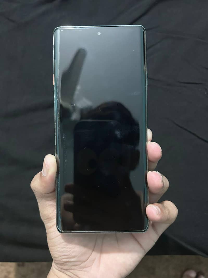 Tecno CAMON 40 Pro 6