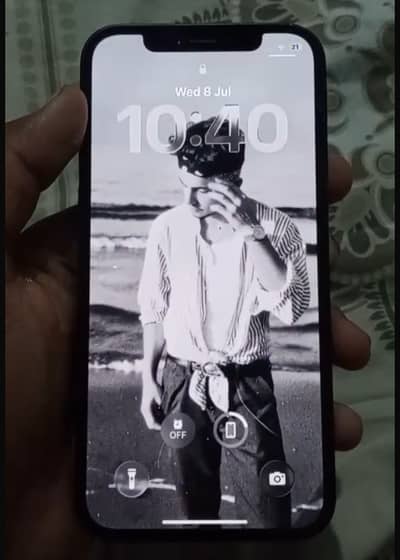 Apple iPhone 12