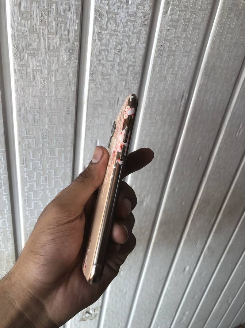 Apple iPhone 11 Pro 5