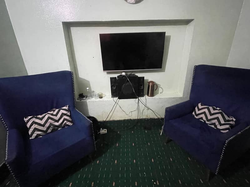 sofas in good condition 2