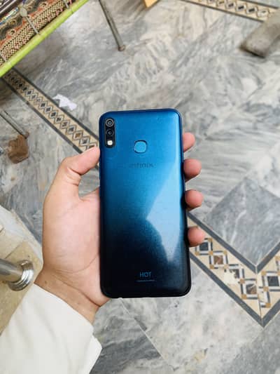 Infinix Hot 8 Lite