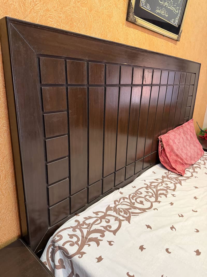 Double Bed 0