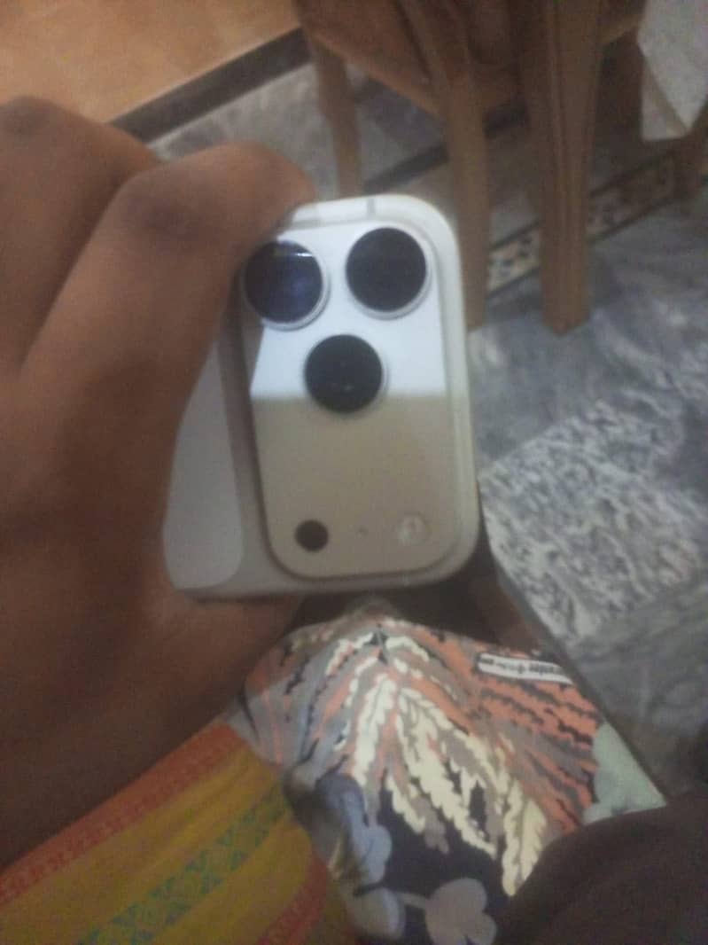 Apple iPhone 17 Pro Max 1