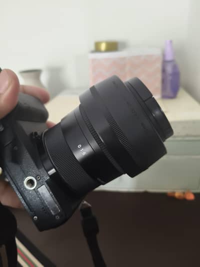 sigma 30mm f1.4 DC dn contemprary