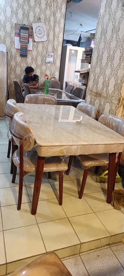 6 PERSON DINING TABLE SHISHAM WOODEN BRAND NEW TRENDING ARTICLE