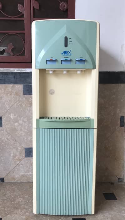 Anex water dispenser