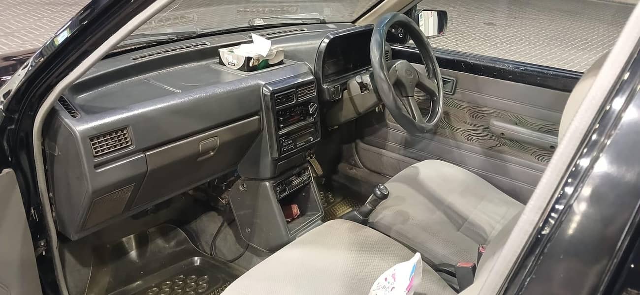 KIA Classic 2002 6