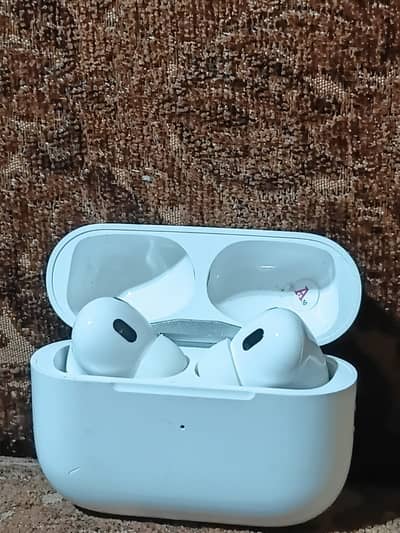 Earbuds with box and charging cable 10/10 condition