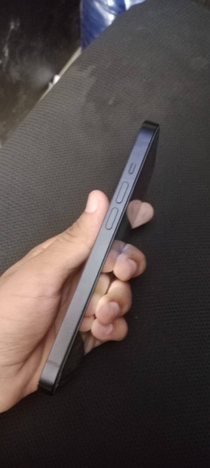 Apple iPhone 14 7
