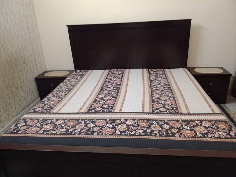 King Size Bed 0