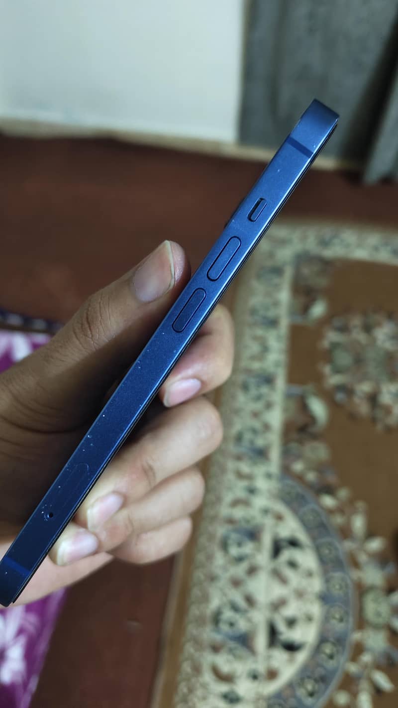 Apple iPhone 13 3