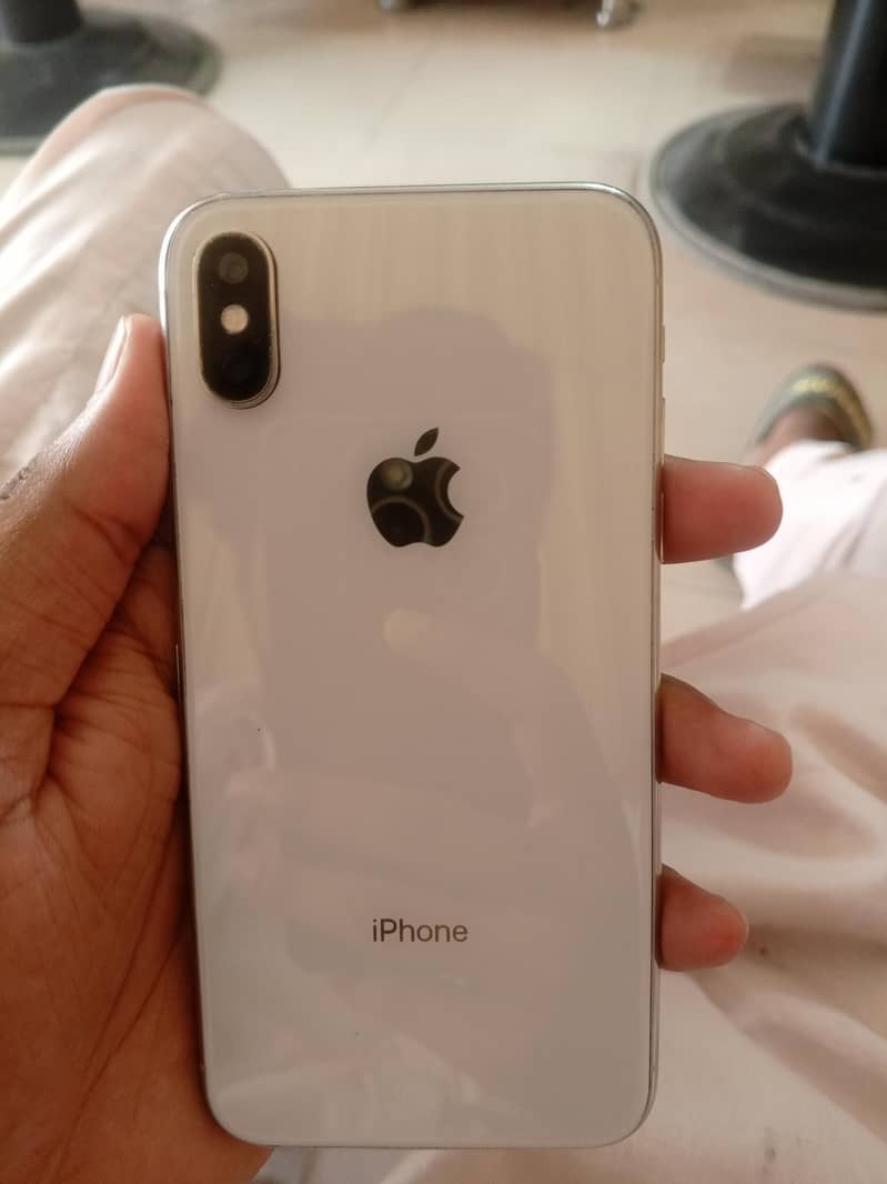 Apple iPhone X 4