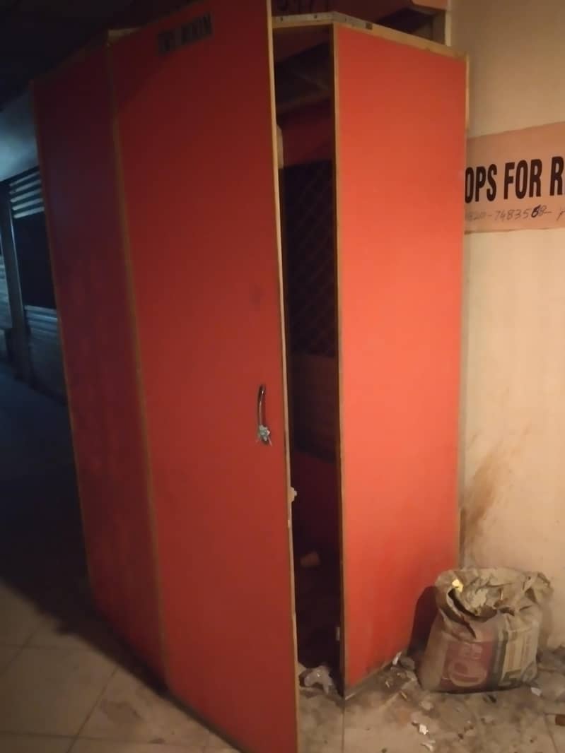 Try Room ٹرائی روم ۔ ریک اور کاؤنٹر برائے فروخت 2