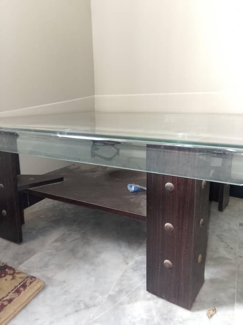 Used Sofa Set With Table 4