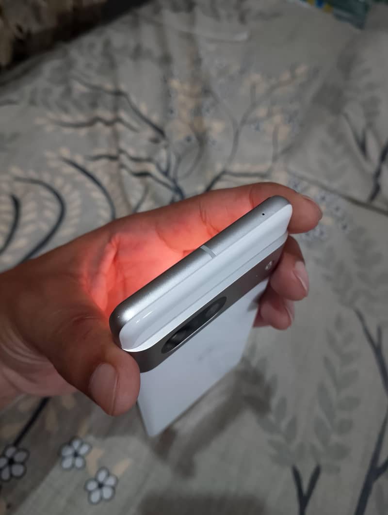 Google Pixel 7 3