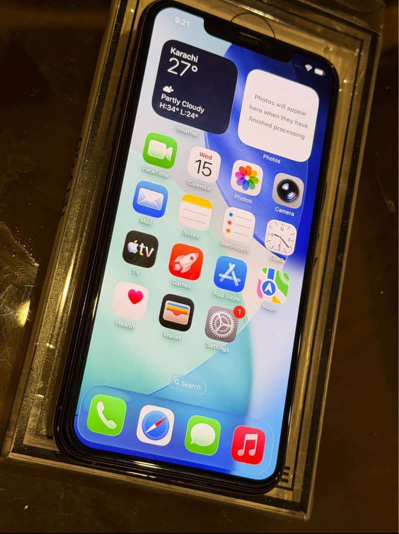 Apple iPhone 11 Pro Max 2
