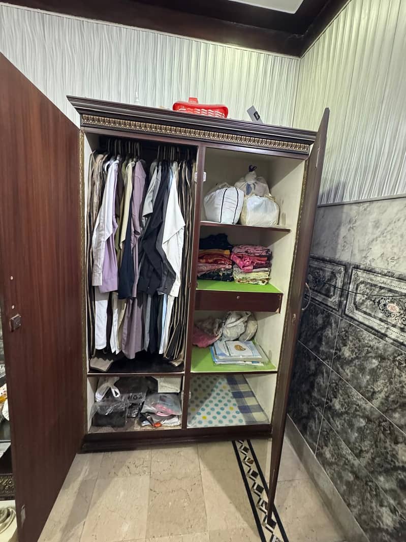 wardrobe 1
