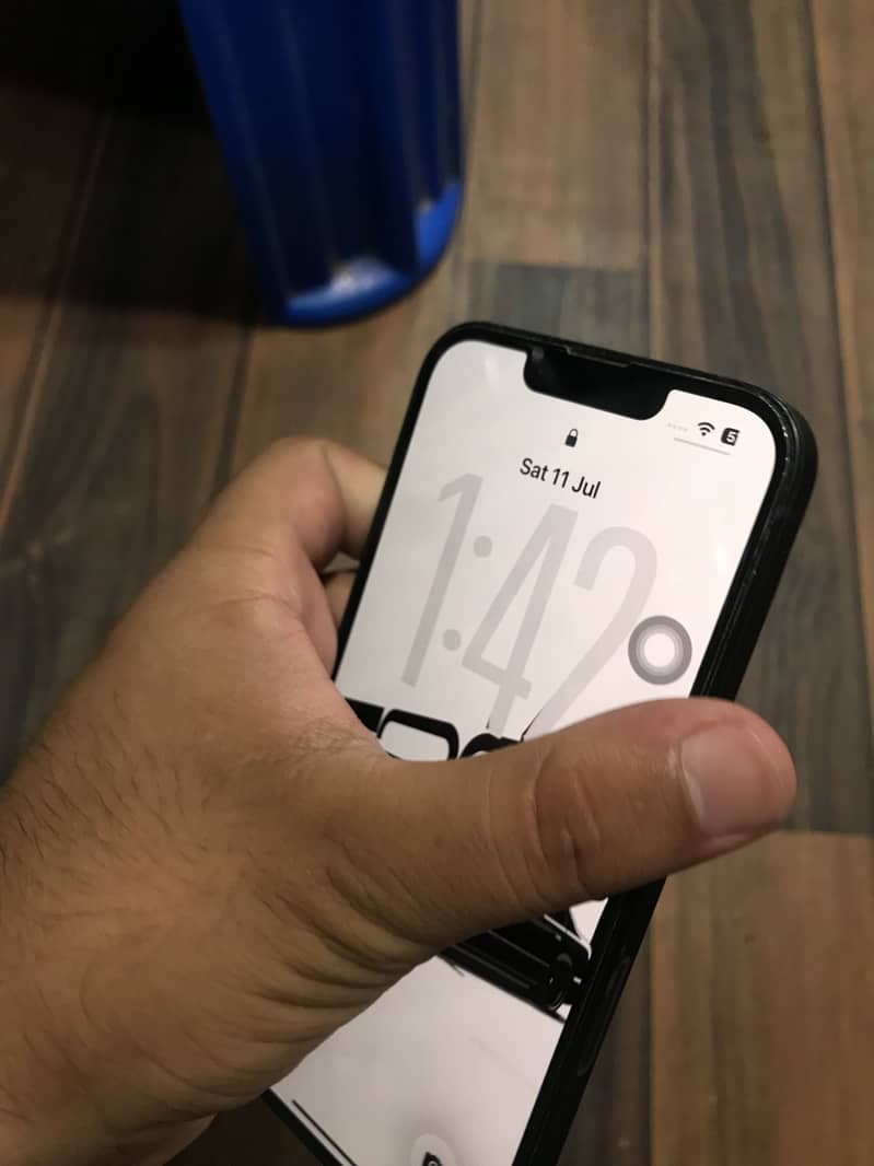 Apple iPhone 13 2
