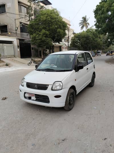 Mitsubishi Minica 2008
