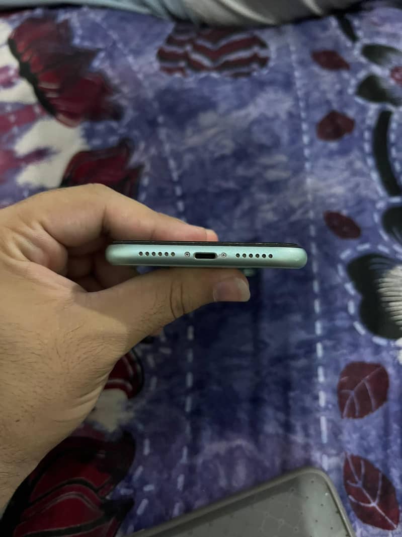 Apple iPhone 11 2