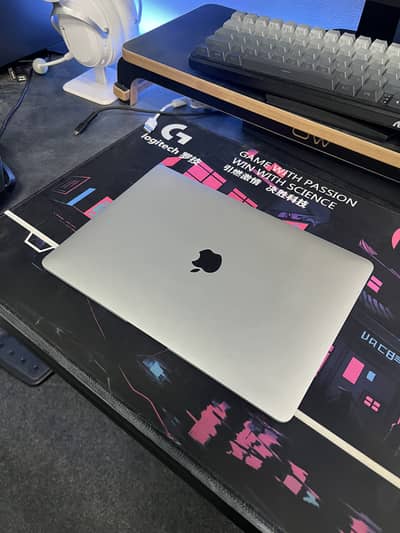 MacBook Air M1 (2020) | Flawless Board & Body | Only Screen Damaged