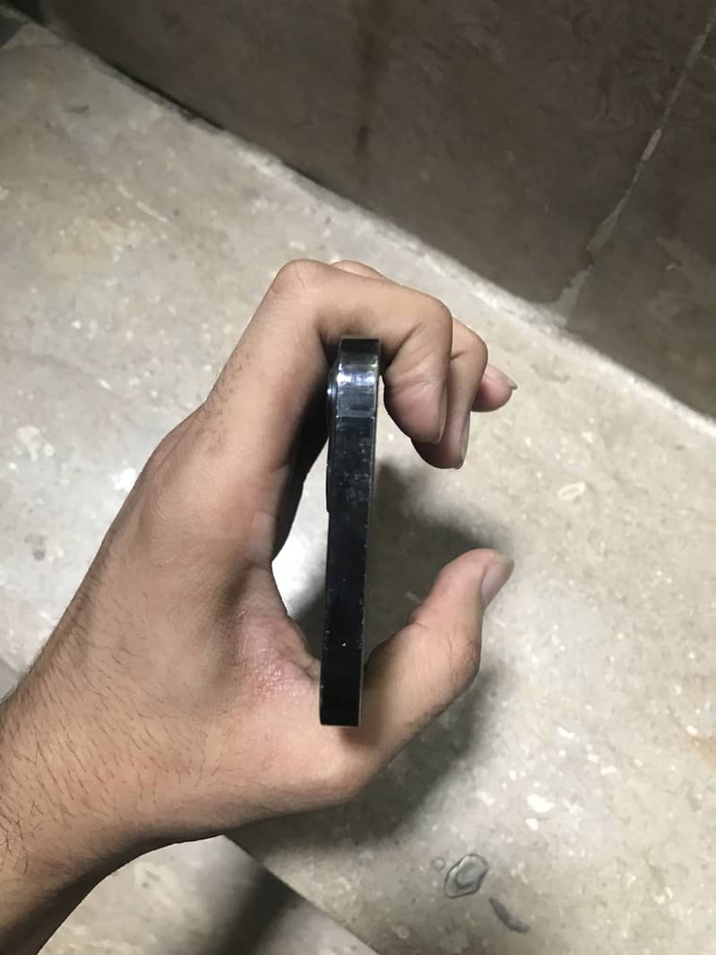 Apple iPhone 12 Pro 2