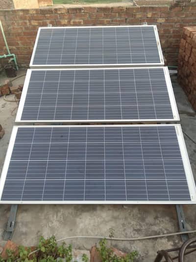 PAIR OF 03 NEW CONDITION MAX POWER 12 VOLTAGE  SOLAR PANELS FOR SALE
