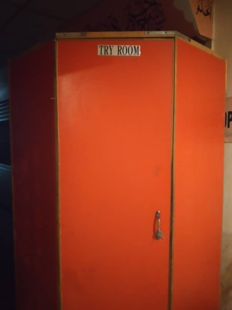 Try Room ٹرائی روم ۔ ریک اور کاؤنٹر برائے فروخت 4