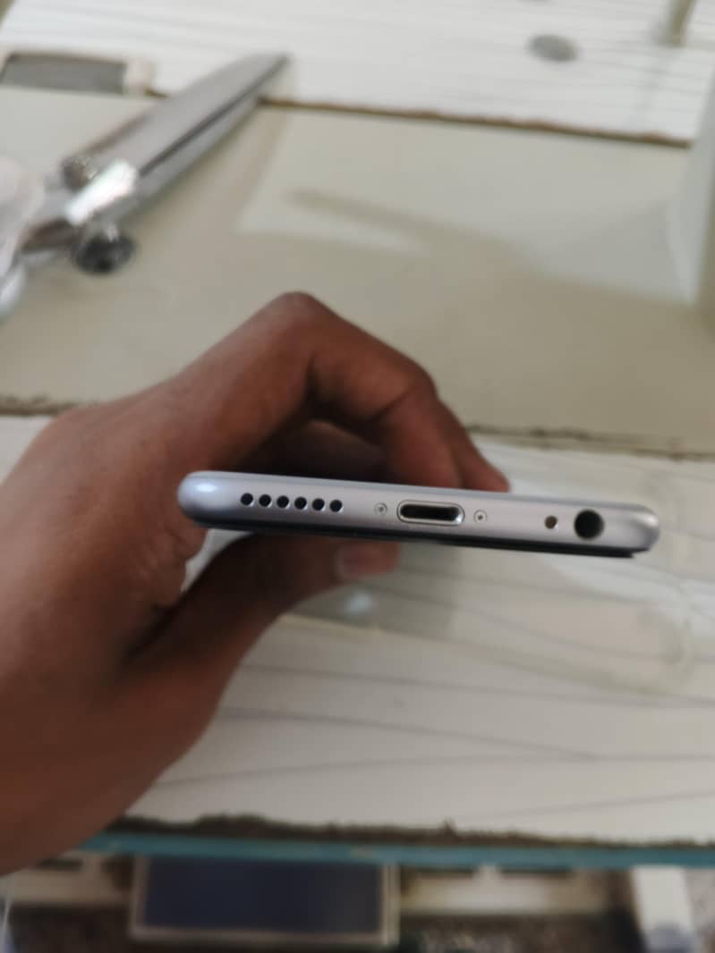 Apple iPhone 6 2