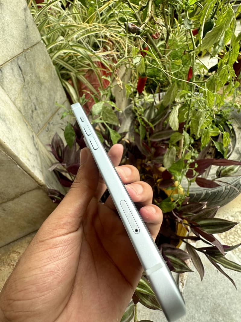 Apple iPhone 15 3