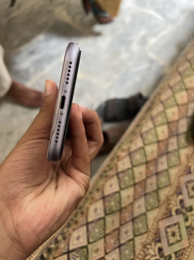 Apple iPhone 11 2