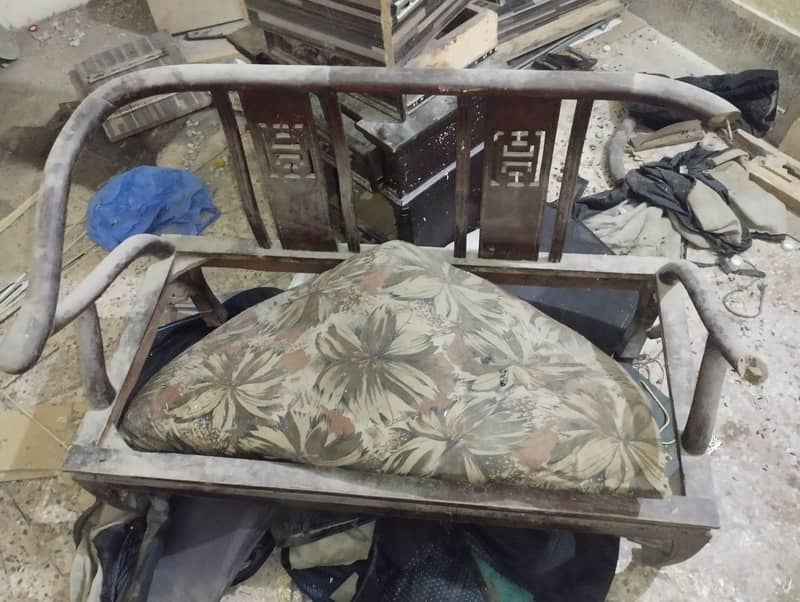 4 Seater sofa set 0