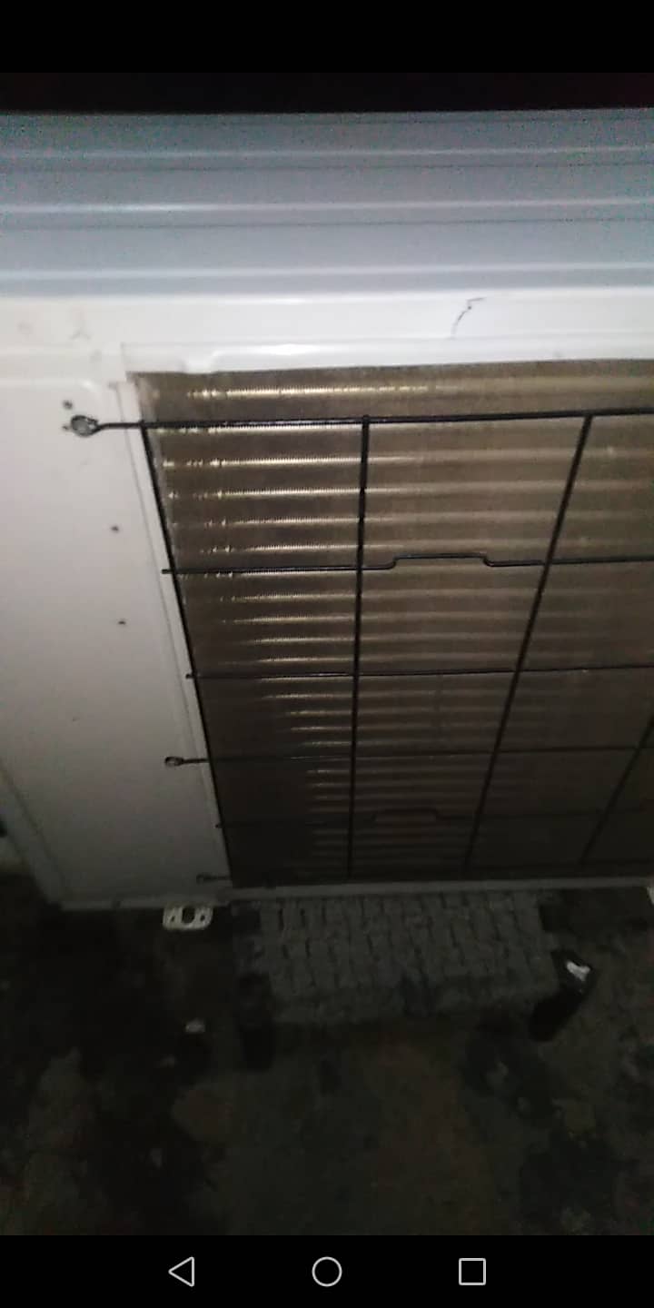 AC inverter 15