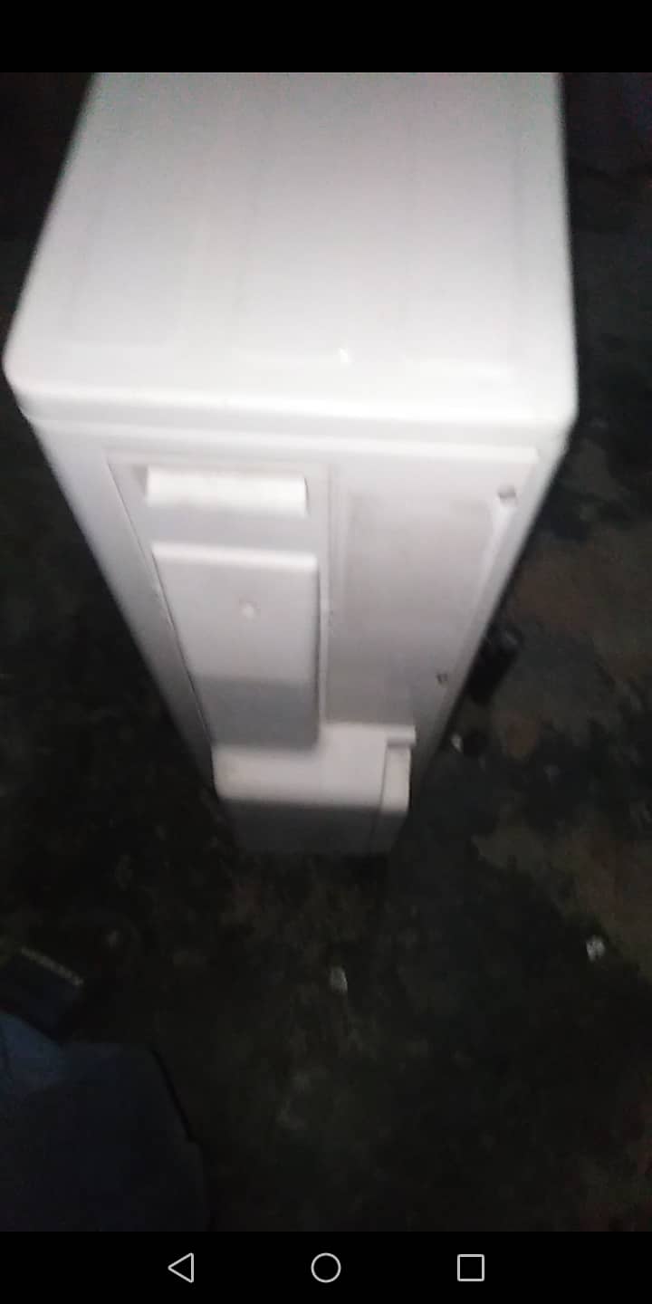 AC inverter 16